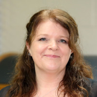 Suzanne Green (headshot)